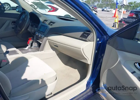 2010 Toyota Camry z USA, uszkodzony, nr VIN 4T1BF3EK2AU580862